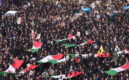 Imagen aérea revela tumbas para niños víctimas de ataque a escuela en Minab, Irán