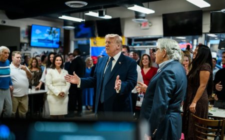 Trump cierra gira en Miami con visita simbólica a restaurante venezolano