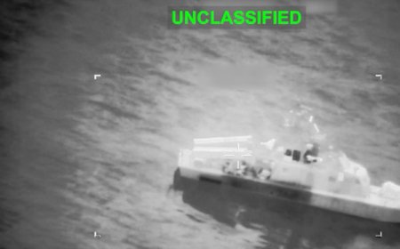 La escalada bélica en el Golfo: EE. UU. ataca flota minera iraní en el estrecho de Ormuz