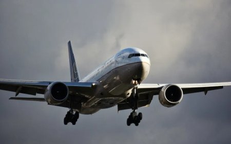 Taxistas bloquean el AICM en protesta permanente contra las plataformas digitales