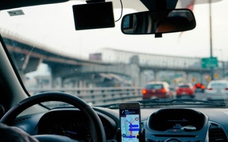 AICM busca equilibrio entre taxis tradicionales y de aplicación con nuevo estacionamiento