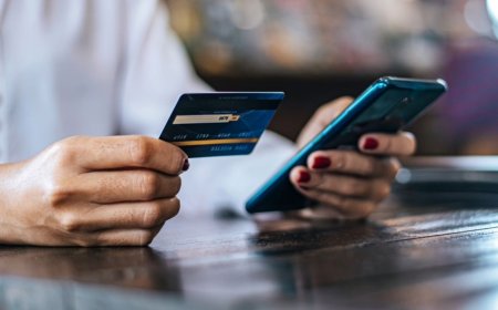 Límites y responsabilidades fiscales en el uso de tarjetas de débito en México