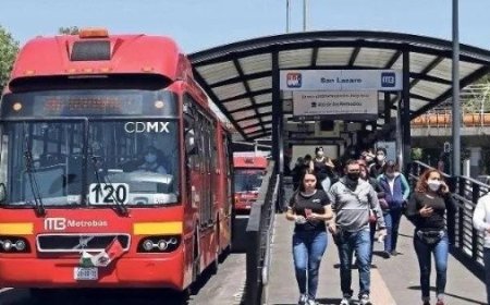 La CNTE paraliza la movilidad capitalina con una marcha que afecta cuatro líneas del Metrobús