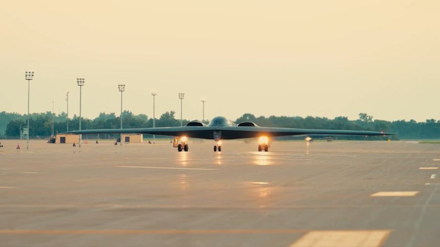 Estados Unidos exhibe su poderío aéreo tras ataques con bombarderos B-2 contra Irán