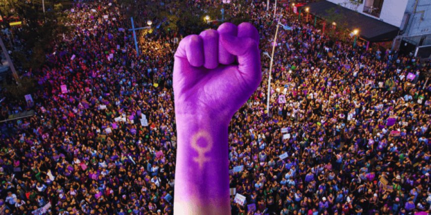 El 8 de marzo: una conmemoración histórica que trasciende las felicitaciones