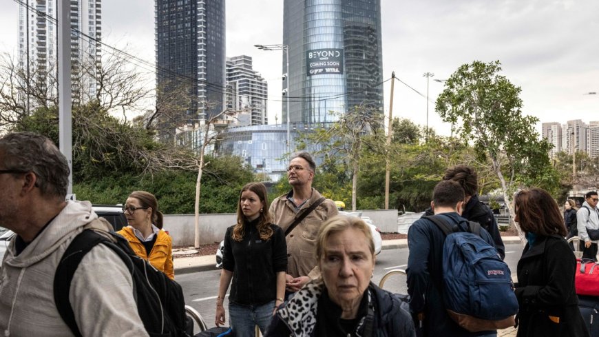 Israel lanza ofensiva a gran escala en Teherán mientras EE.UU. ataca buque iraní