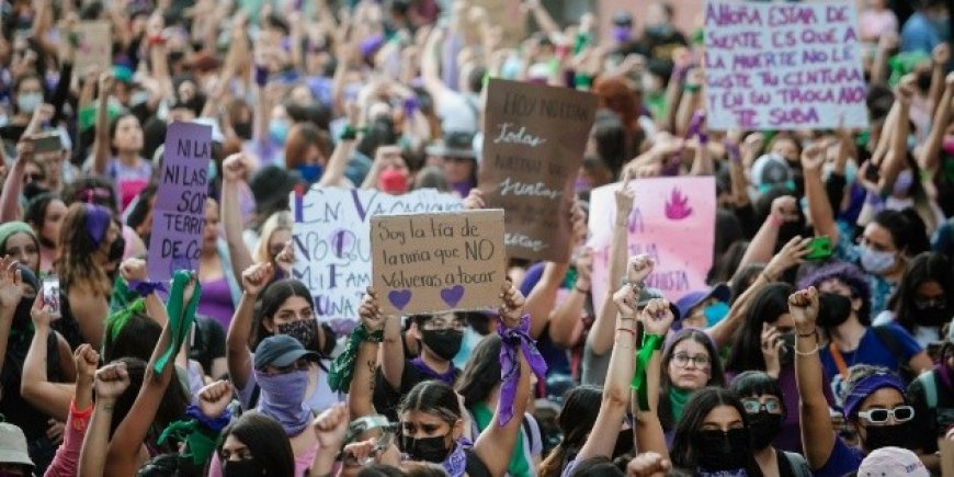 La ciudad se adapta: movilidad y convivencia ante la marcha del 8 de marzo