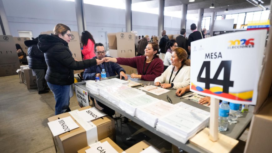 La diáspora colombiana expresa su diversidad política con una baja participación electoral