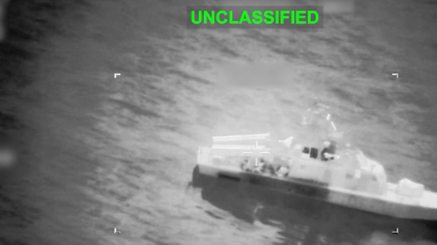 La escalada bélica en el Golfo: EE. UU. ataca flota minera iraní en el estrecho de Ormuz