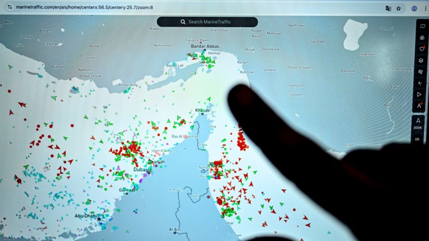 Pakistán escolta petroleros en el estrecho de Ormuz ante amenazas iraníes
