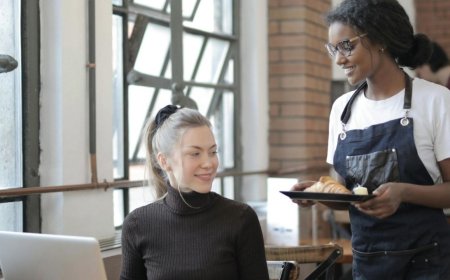 Profeco advierte de multas de hasta 3 millones de pesos por “propinas automáticas”