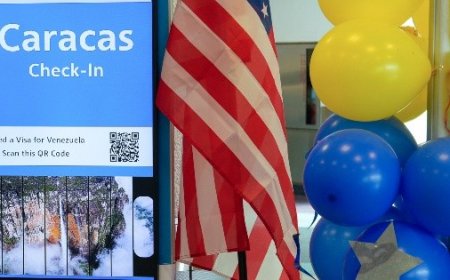 El primer vuelo comercial entre Estados Unidos y Venezuela tras siete años de espera