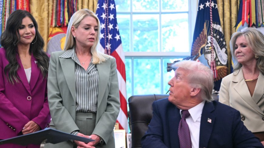 La controversia tras el despido de Pam Bondi y sus implicaciones en la justicia