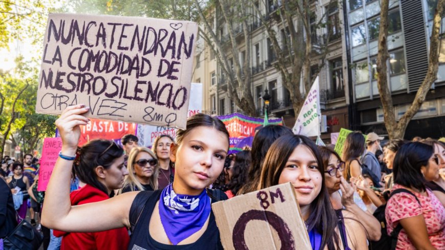 Desafíos y Avances en la Lucha por los Derechos de las Mujeres en América Latina