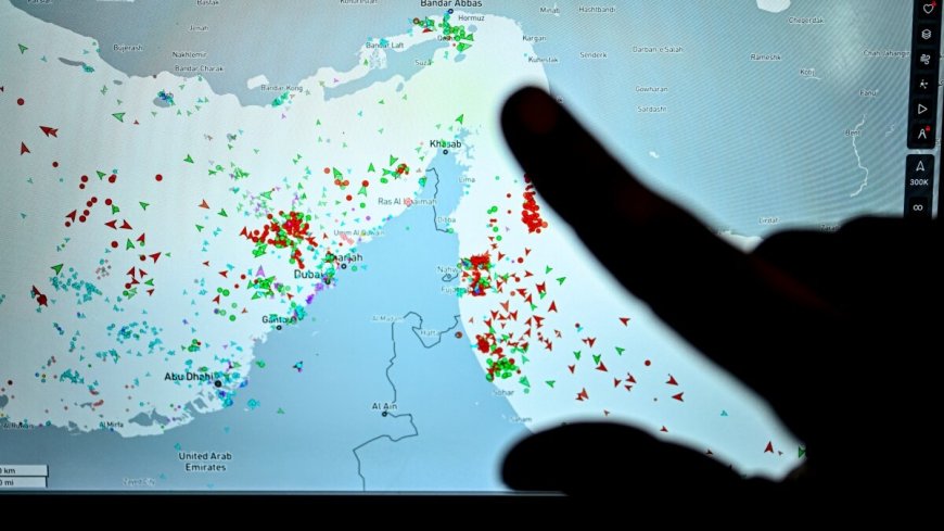 Reactivación del tráfico marítimo en el estrecho de Ormuz tras la tregua