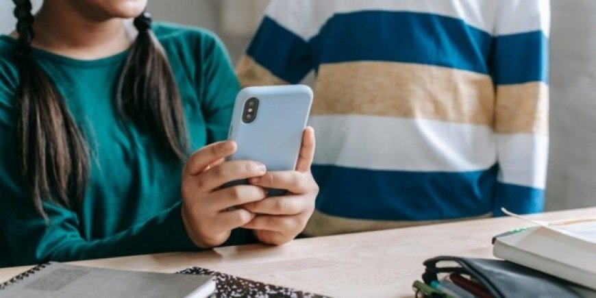 Propuesta para Restringir Redes Sociales a Menores en CDMX: Un Debate Necesario