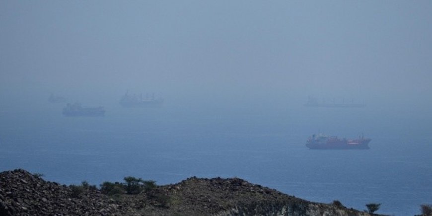 Irán dispara contra 3 buques en el estrecho de Ormuz