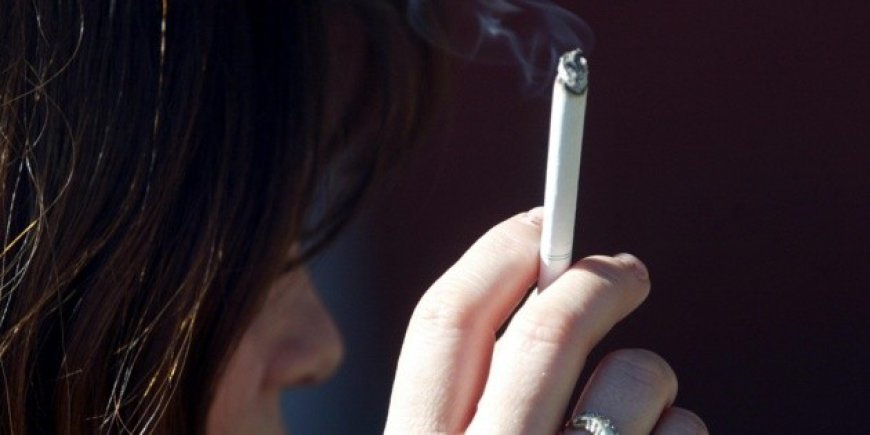 Reino Unido aplica histórica medida para prohibir la venta de cigarrillos