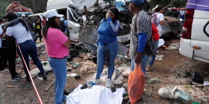La tragedia en Colombia: 14 muertos tras atentado en Vía Panamericana