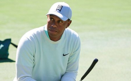 Tiger Woods regresa a Estados Unidos tras semanas de rehabilitación en Suiza
