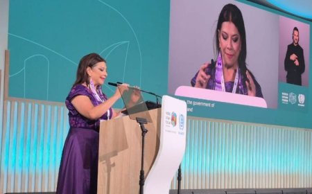 Clara Brugada impulsa ciudades por la paz y derechos globales en Bakú