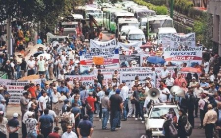 Transportistas marchan en CDMX: Crisis de seguridad y exigencias urgentes