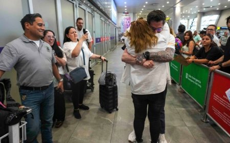 "Soy el hijo que encontraste": Chileno robado durante la dictadura halla a su madre biológica 35 años después