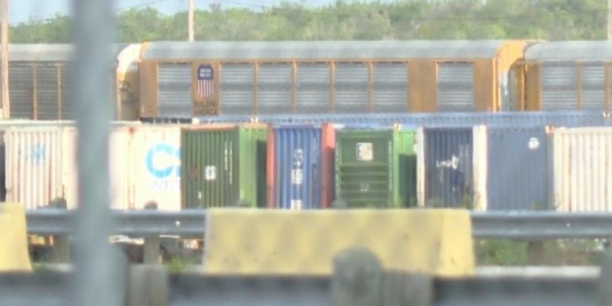 Tragedia en Texas: Migrantes mexicanos y hondureños hallados sin vida en un tren