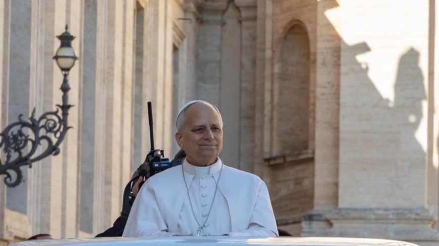 El Papa León XIV y el 'six-seven': Un gesto que conecta generaciones en redes sociales