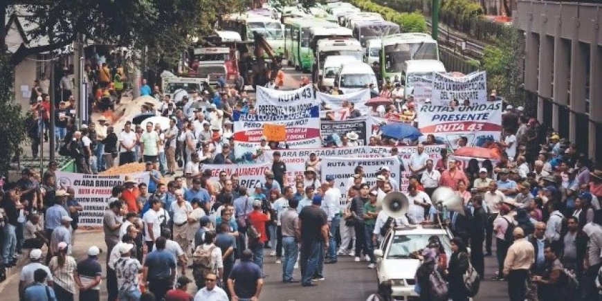 Transportistas marchan en CDMX: Crisis de seguridad y exigencias urgentes