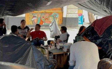 CNTE continúa plantón en el Centro Histórico; maestros definirán próximos pasos