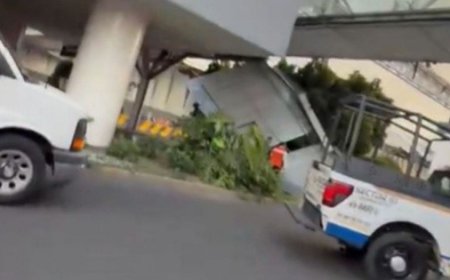 Cae techo de puente peatonal en el AICM; una persona resulta lesionada tras el incidente
