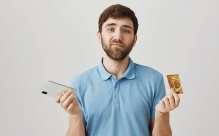 Opción negativa: la estafa prohibida en 1996, pero que siguen aplicándote los negocios en 2026