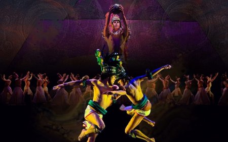 El Ballet Folklórico de México juega a la pelota en Bellas Artes