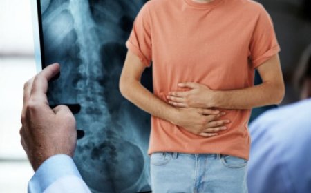 Fue por un fuerte dolor en los intestinos y médicos encuentran un extraño objeto ‘imposible’ de introducir