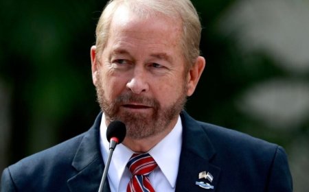 Embajador Ronald Johnson confirmó que EU envió a México 313 personas requeridas por la justicia