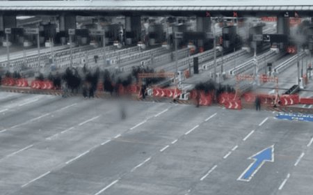 Protesta de Ayotzinapa cierra la autopista México-Cuernavaca